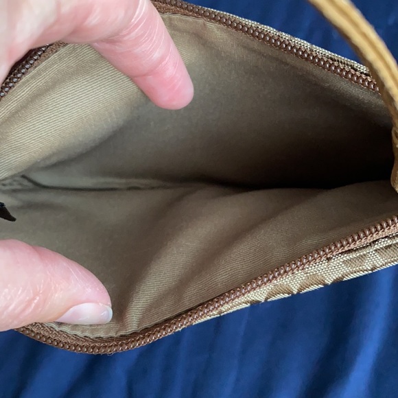 EUC Coach Wristlet - Picture 3 of 6